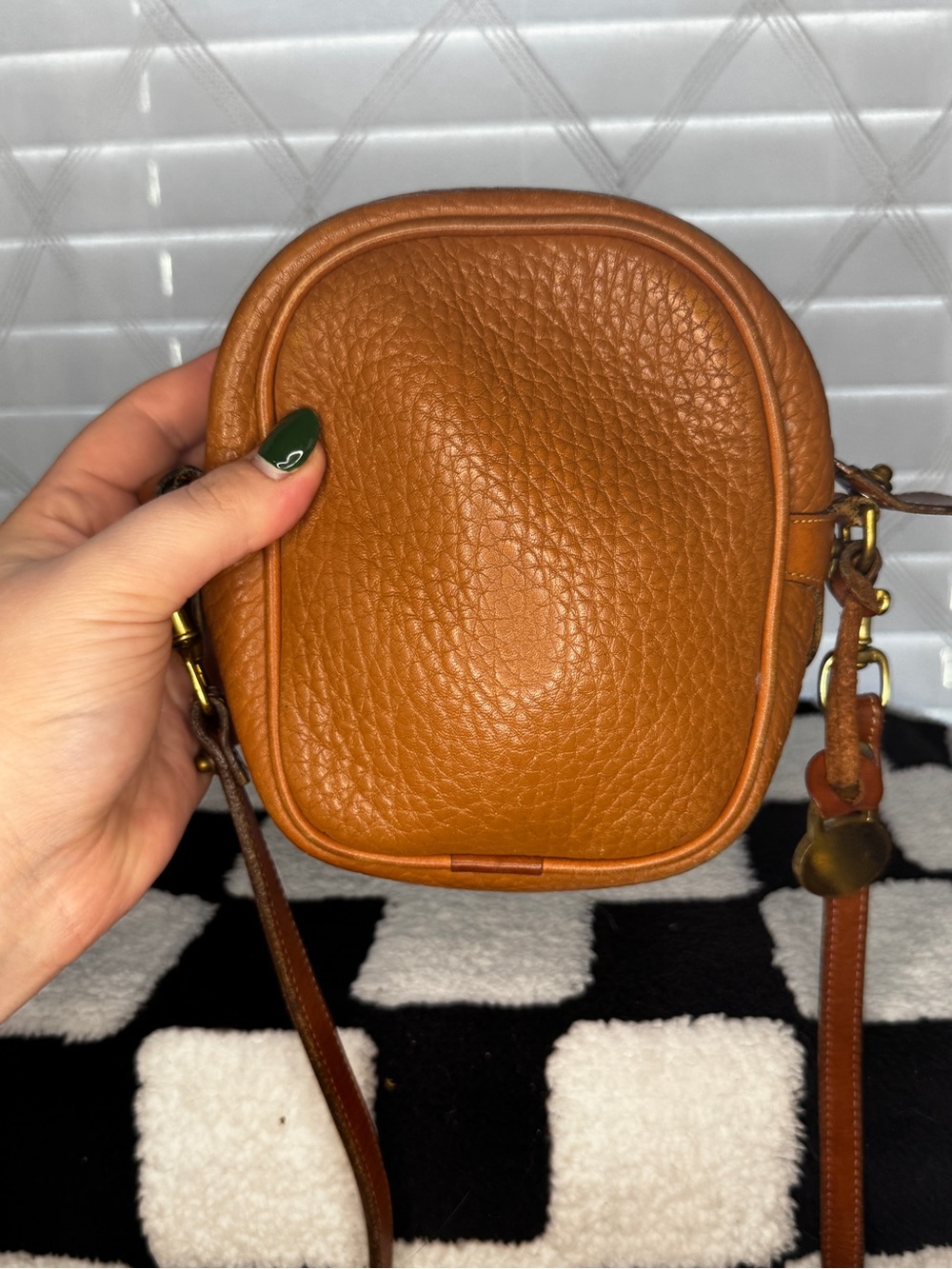 Vintage Dooney & Bourke Mini Explorer Camera Bag British Tan - Picture 6 of 8